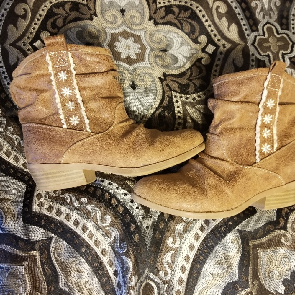 Girls boots size 10